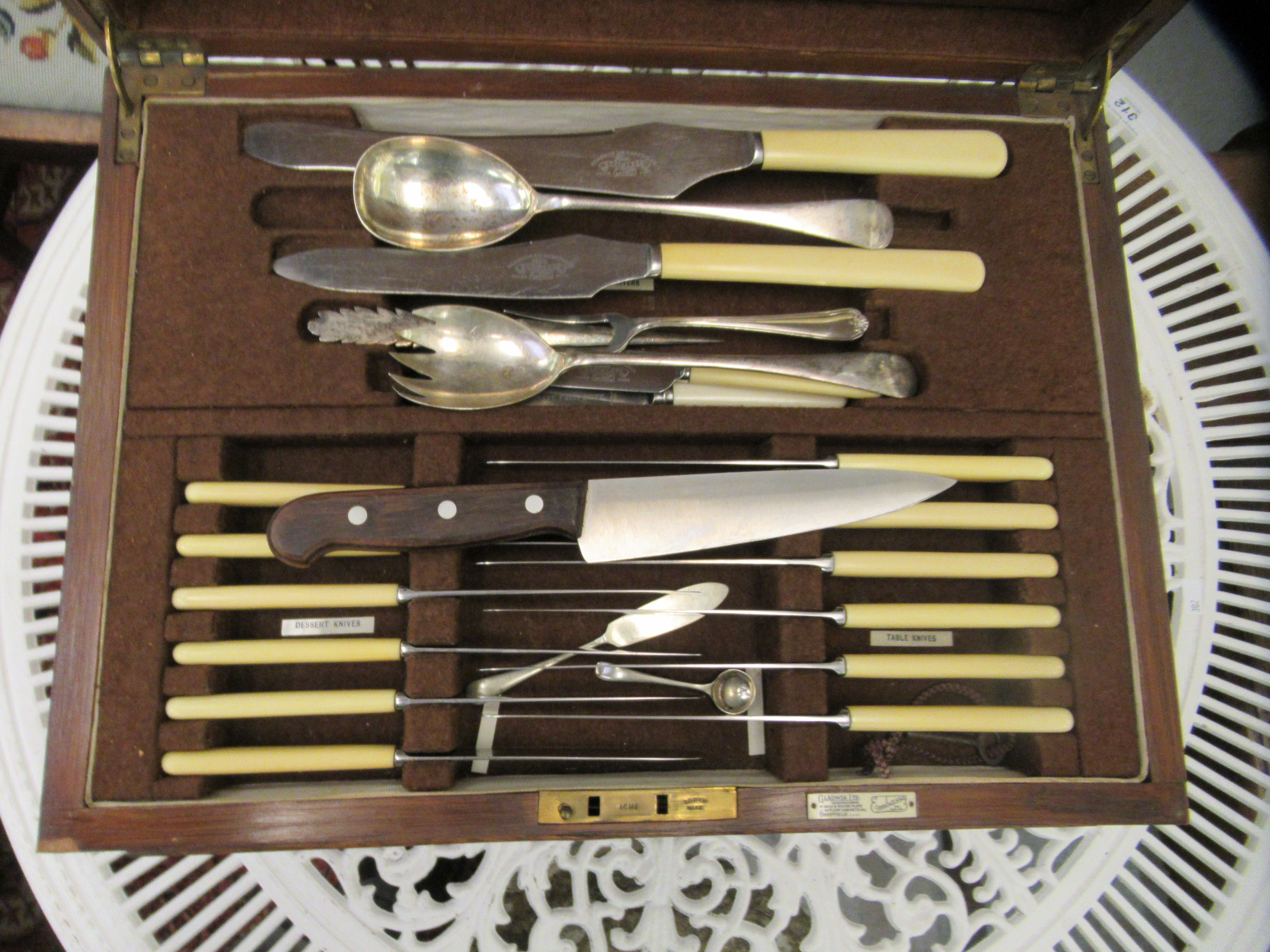 A part canteen of Old English pattern cutlery and flatware, in an oak case - Image 2 of 4