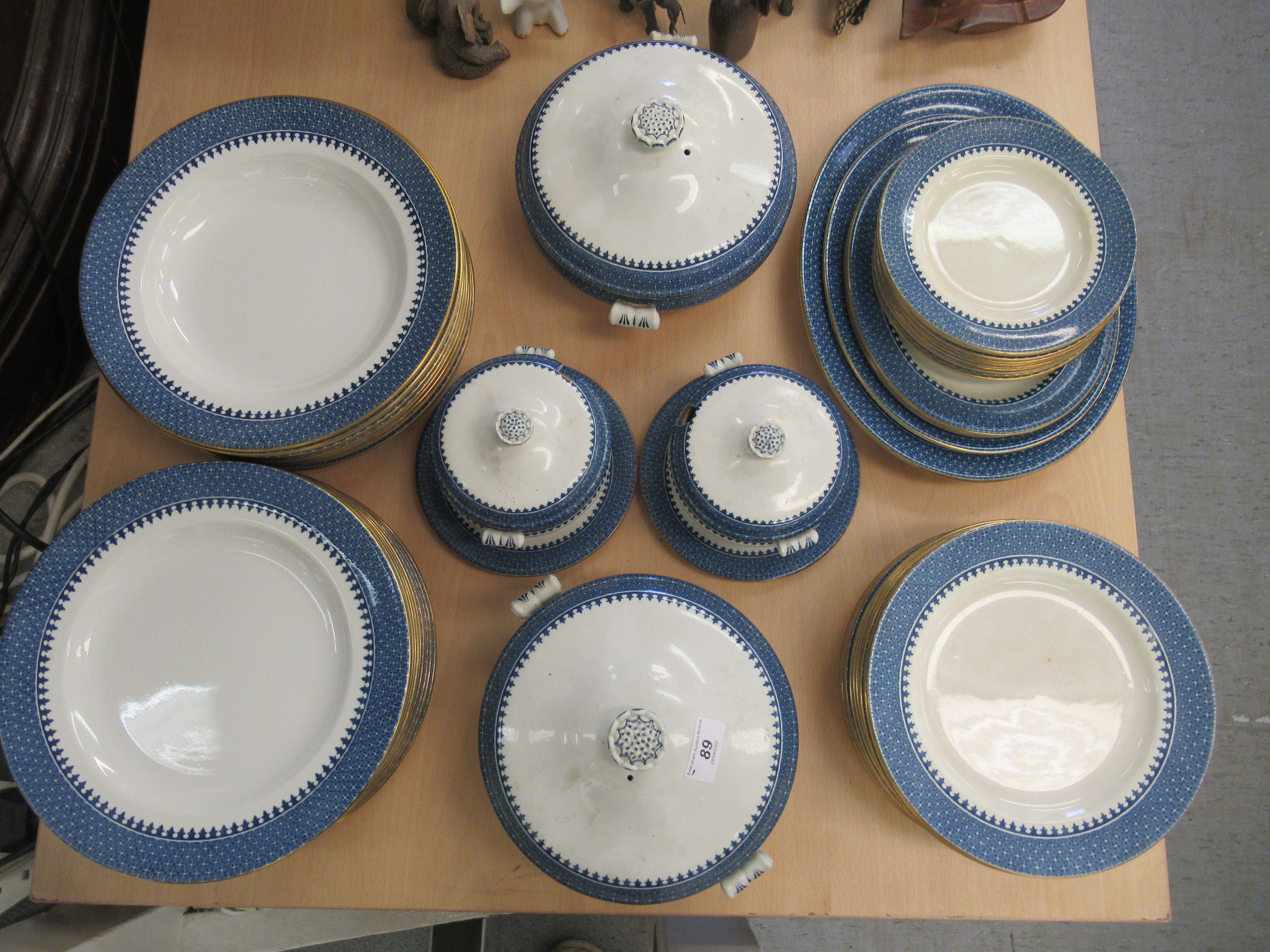 Wedgwood china Lynn pattern tableware - Image 2 of 3