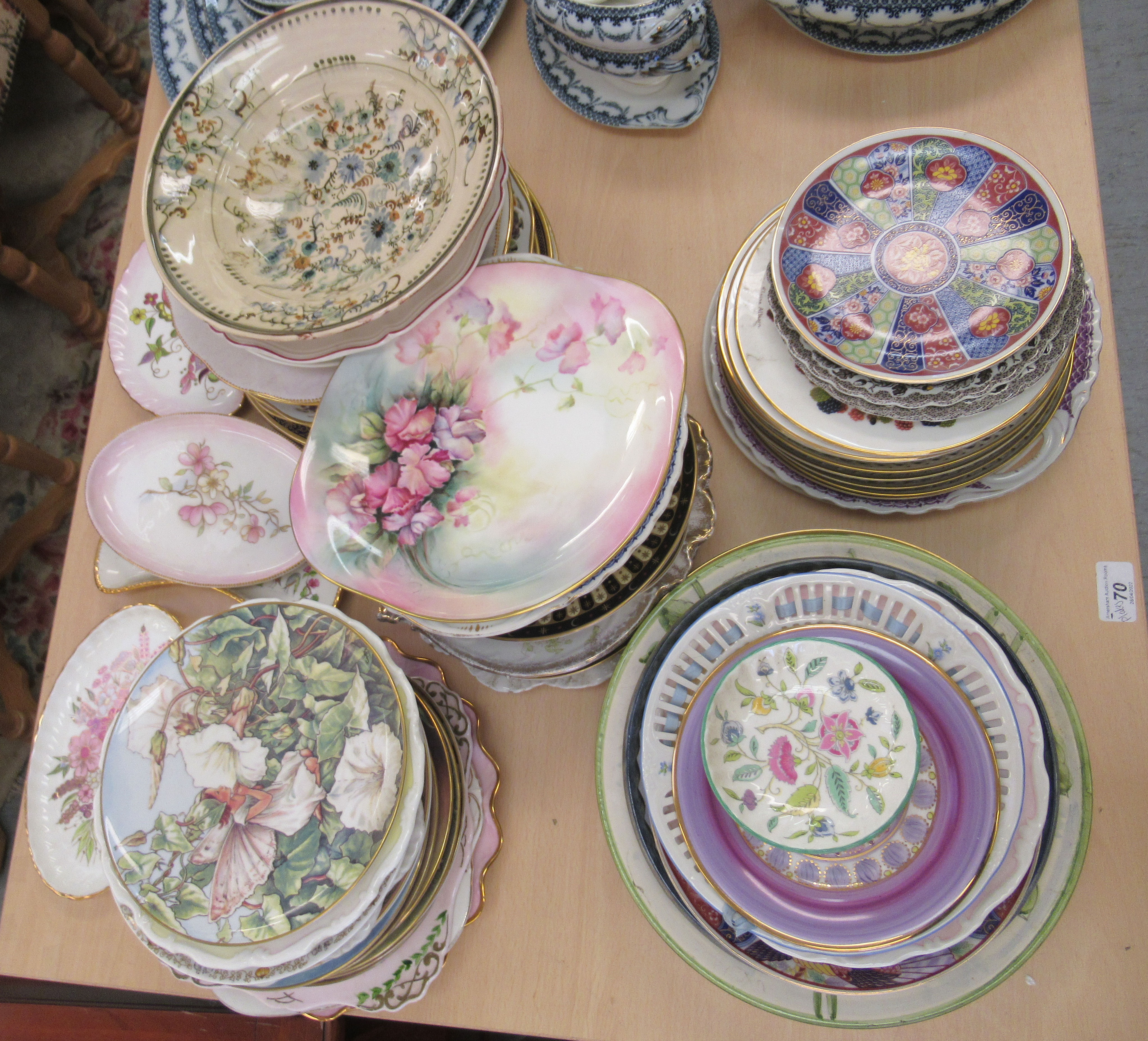 British and other European ceramic wall plates, some hand painted  various themes  largest 10"dia - Image 2 of 5