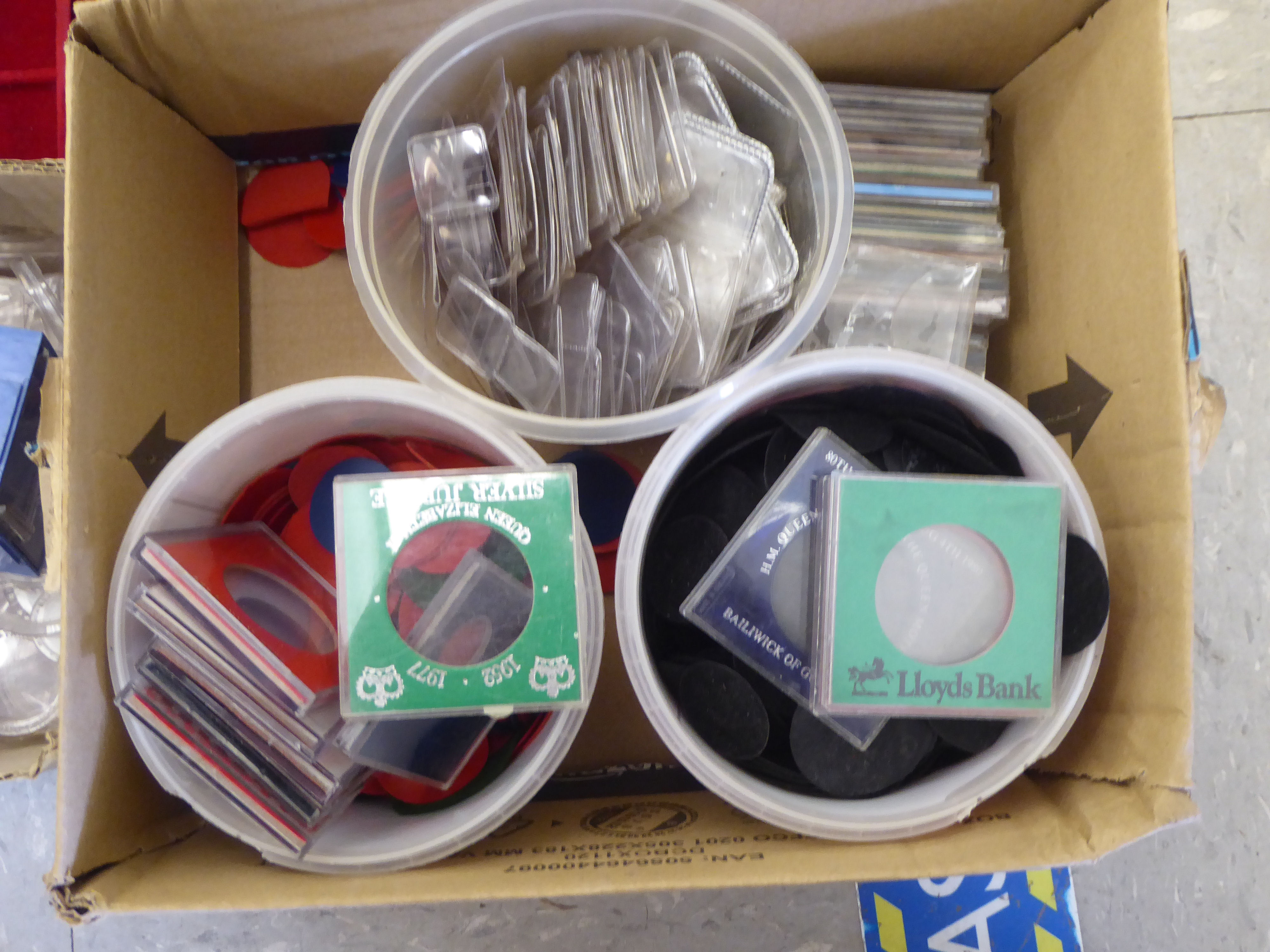 Coin collectors accessories: to include albums and trays  various sizes - Image 3 of 5