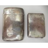 Silver collectables: to include a late Victorian vesta case with a hinged lid  London 1890