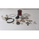 Collectables and items of personal ornament: to include a jade coloured bangle