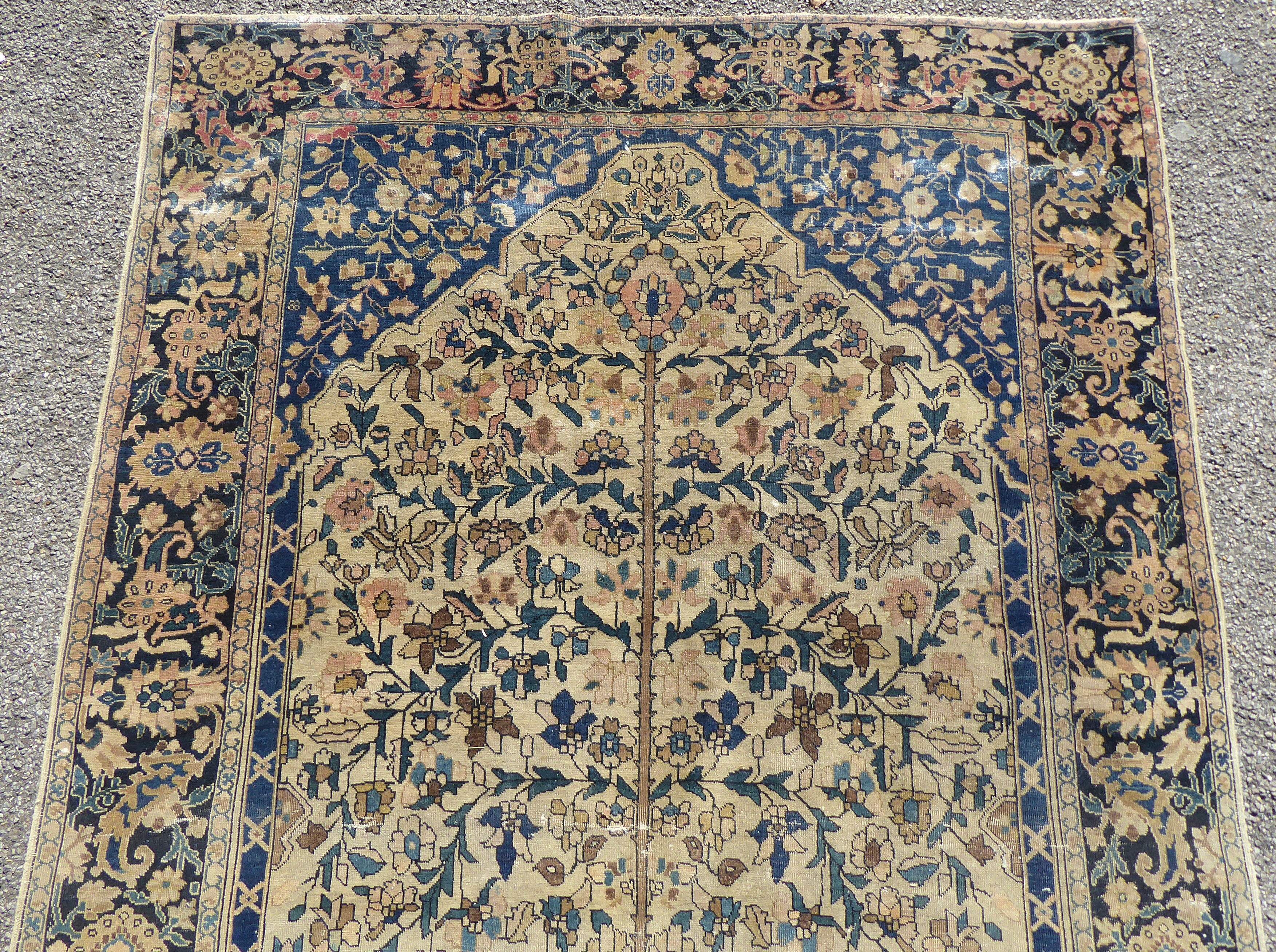 An Isfahan prayer rug with a tree-of-life design within a palmette border on a cream ground  80" x - Bild 3 aus 5