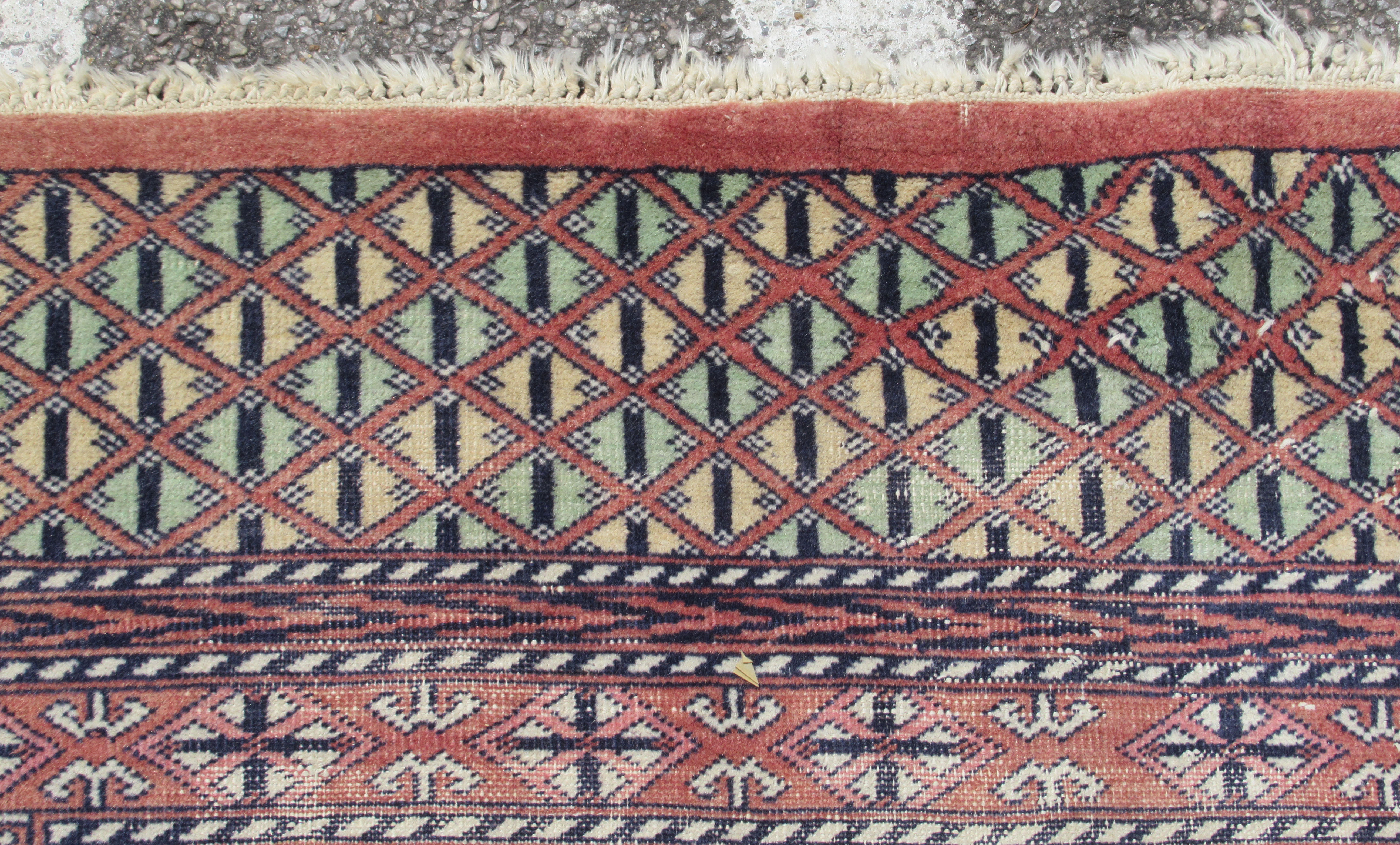 A Bokhara rug, decorated with staggered octagonal motifs, on a multi-coloured ground  48" x 72" - Bild 2 aus 5