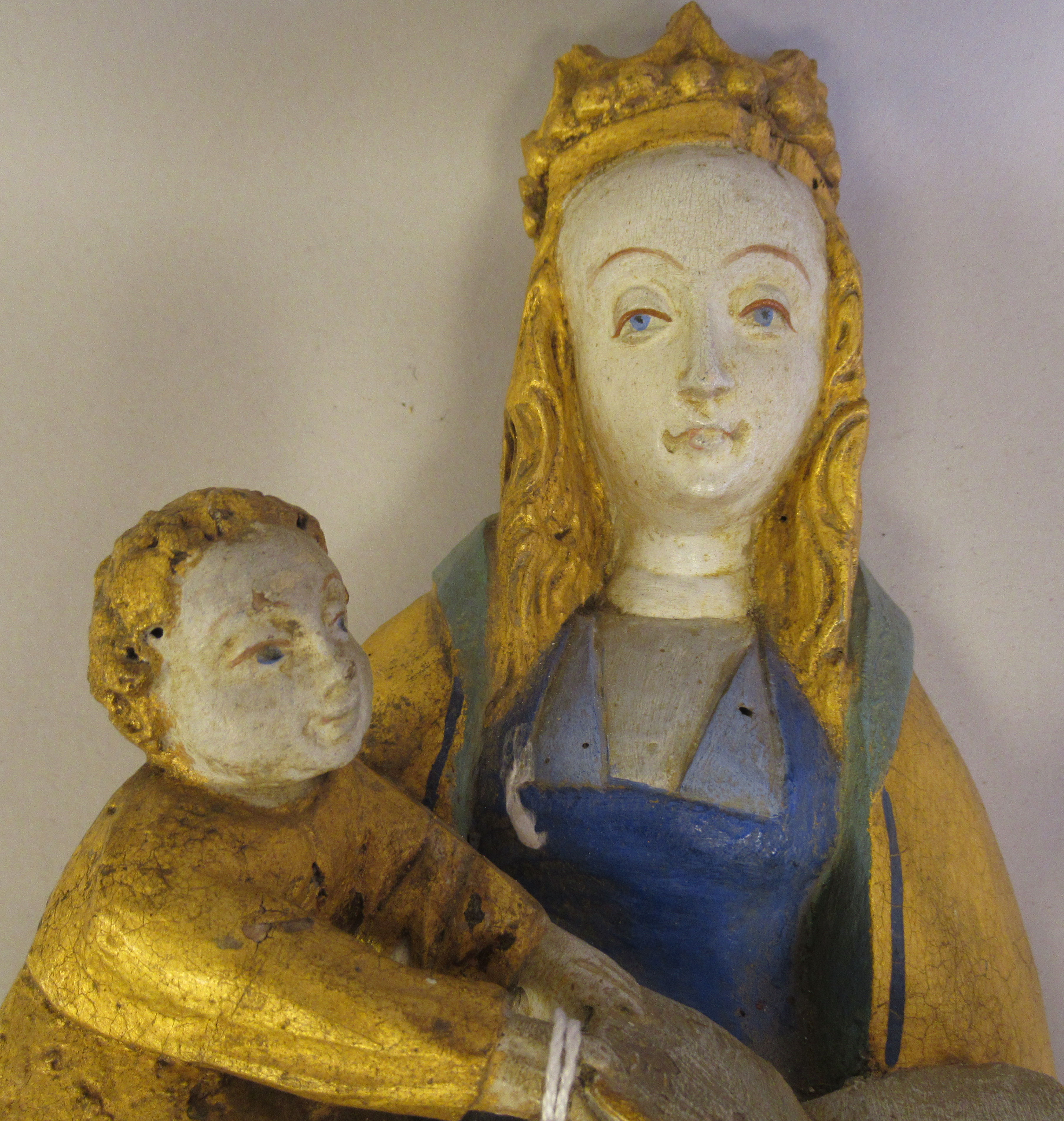 A 17th/18thC carved limewood religious flatback niche figure, the Virgin Mary and Baby Jesus, - Image 2 of 6