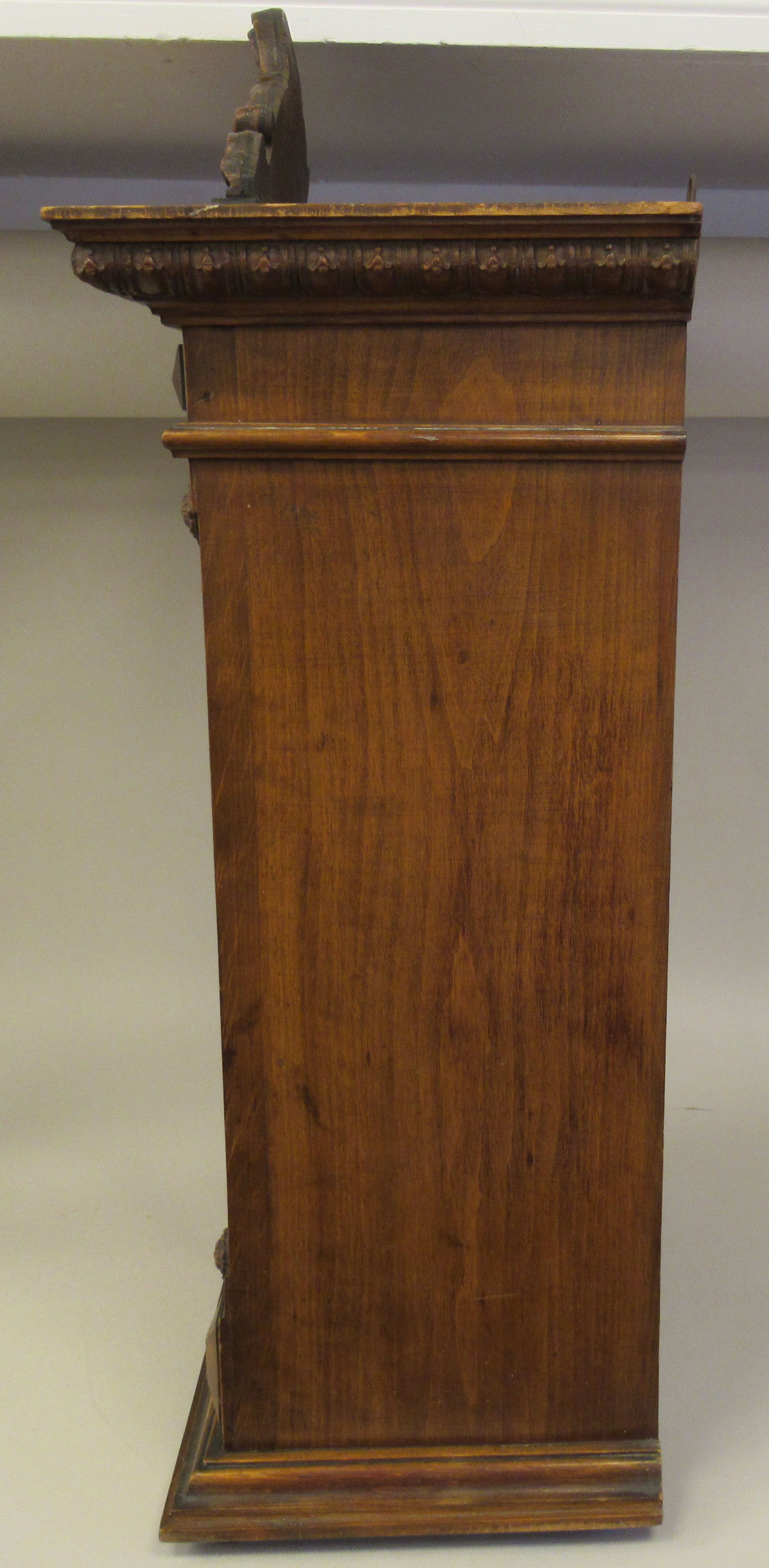 A late 19thC Continental finely carved, hanging cupboard with an upstand pediment and lockable - Image 6 of 6