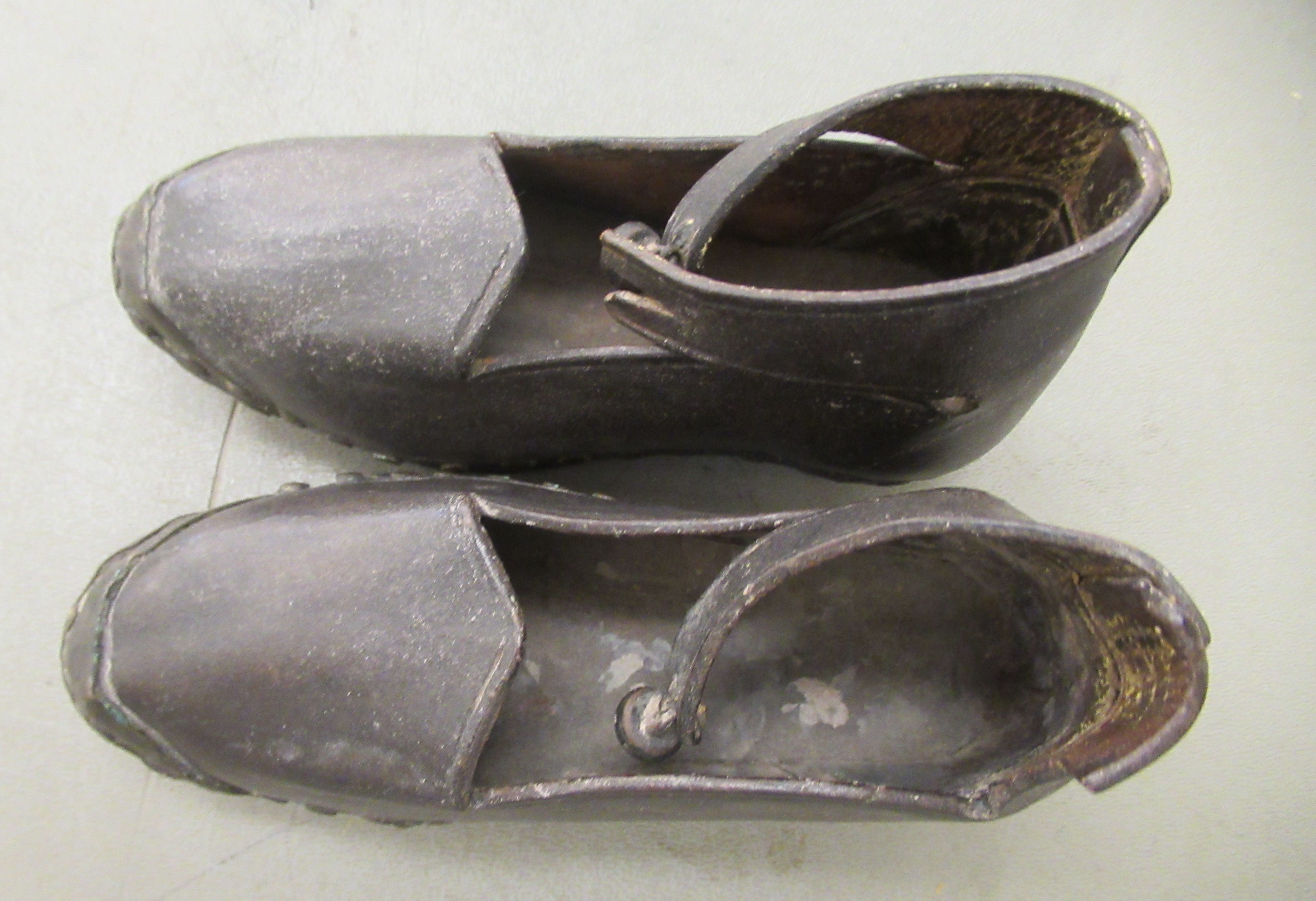 A child's pair of 19thC clogs with wooden soles and rivetted hide uppers - Image 5 of 6