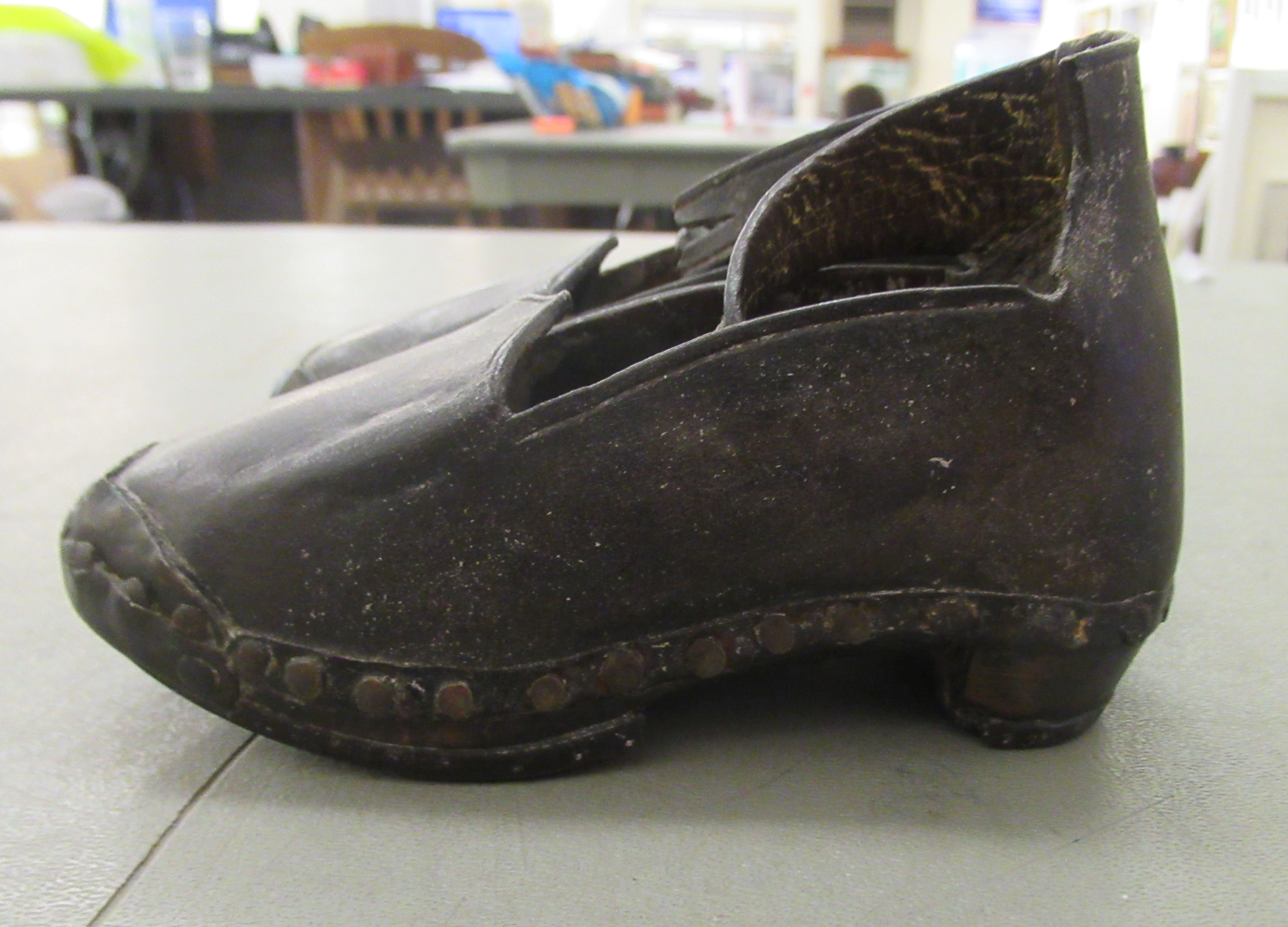 A child's pair of 19thC clogs with wooden soles and rivetted hide uppers - Image 3 of 6