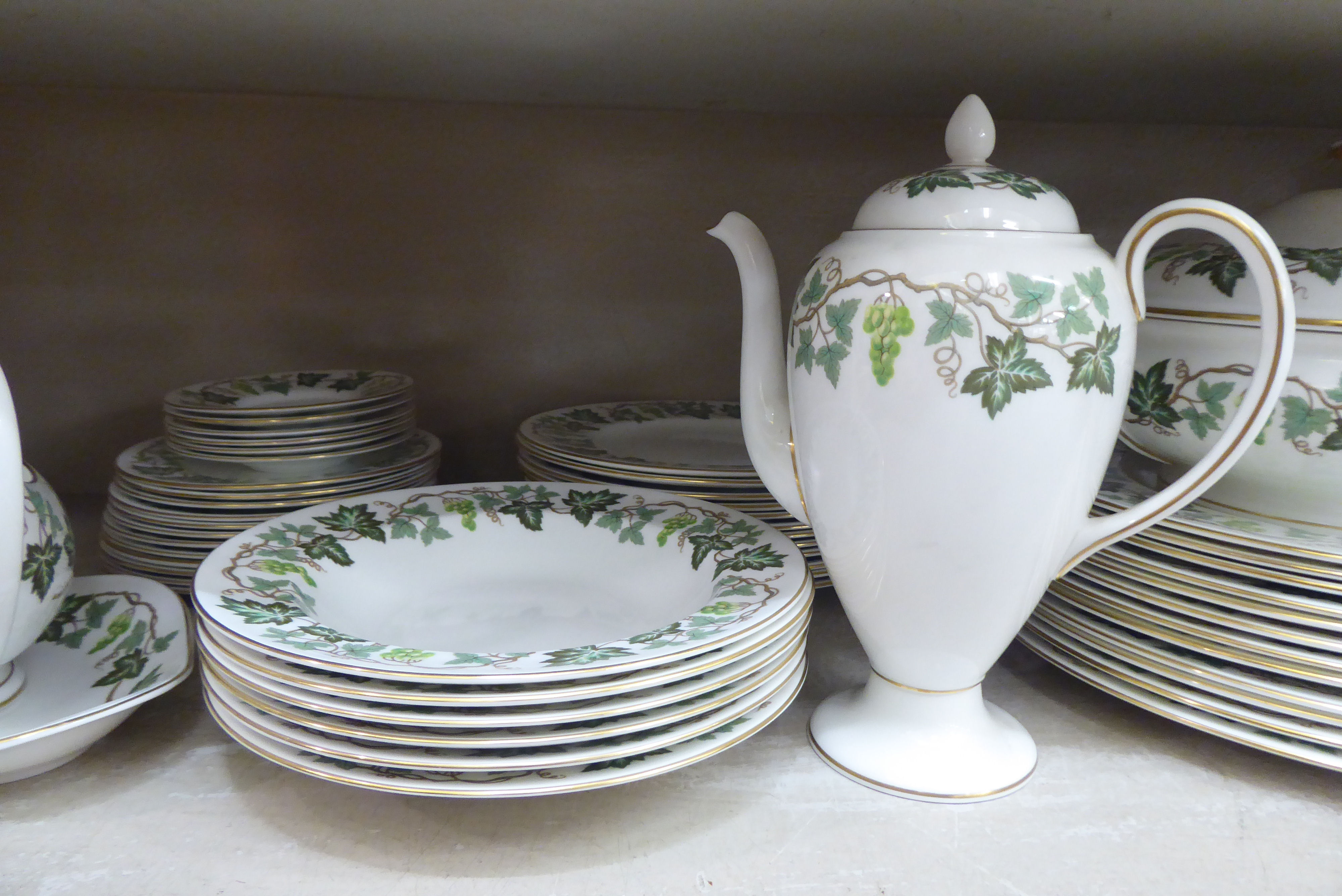 Wedgwood bone china Santa Clara pattern tableware - Image 3 of 6