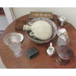 A mixed lot: to include treen and other small collectables, featuring a late 18thC earthenware cream