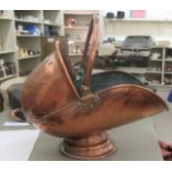 An early 20thC copper coal scuttle  15"h