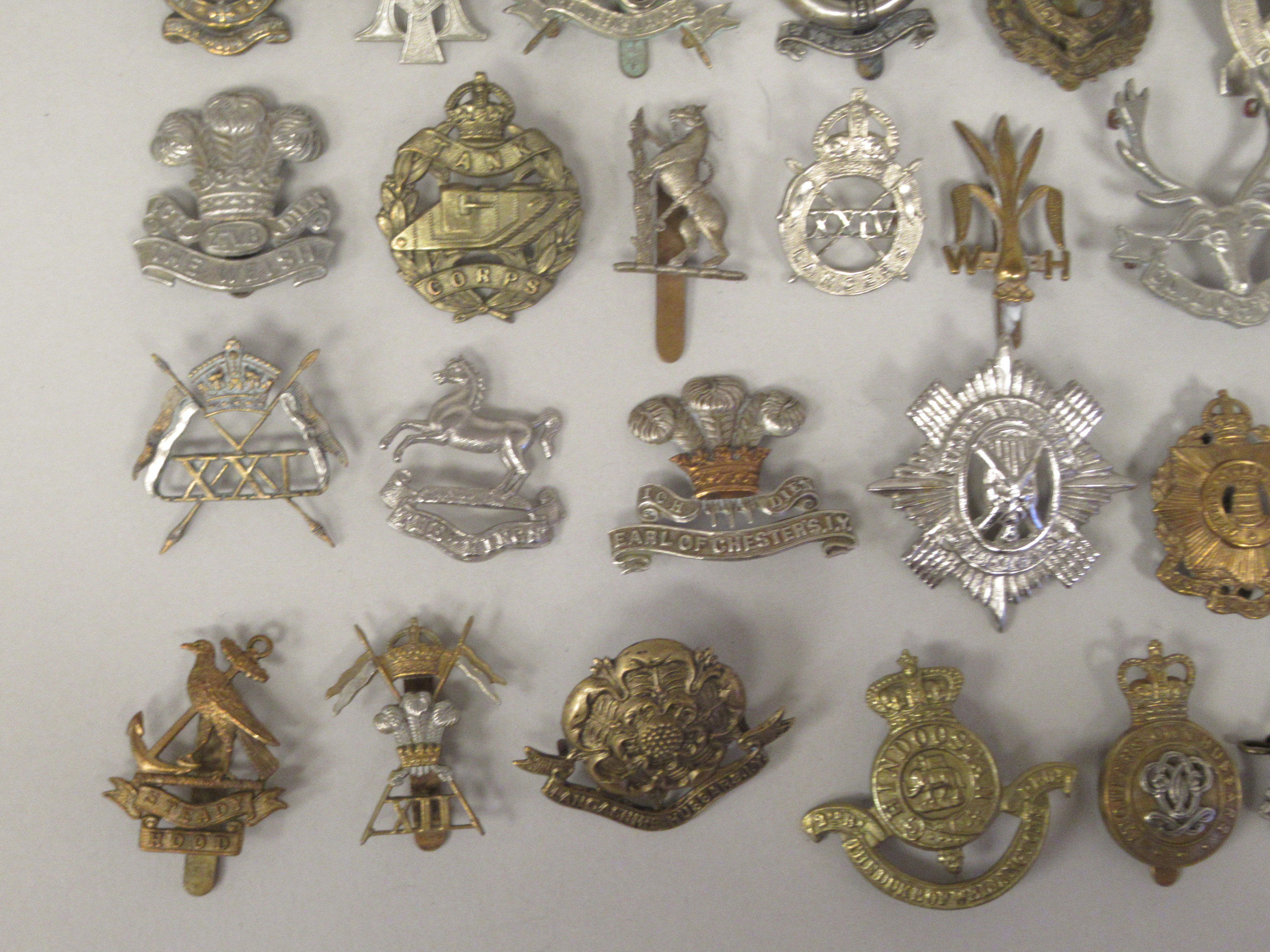 Approx. fifty military cap badges and other insignia, some copies: to include Mine Clearance - Image 5 of 6