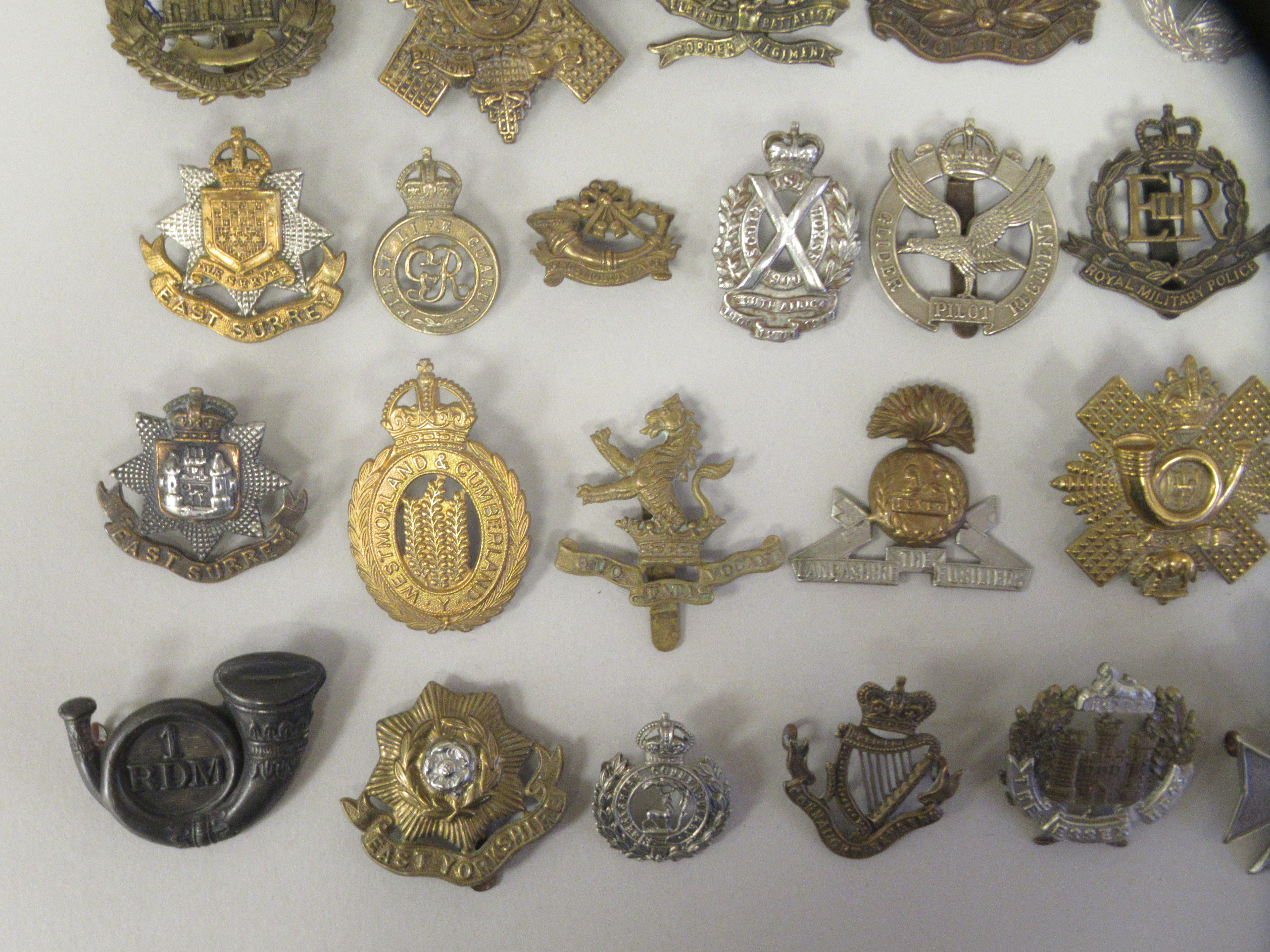 Approx. fifty military cap badges and other insignia, some copies: to include The Glider Pilot - Image 5 of 6