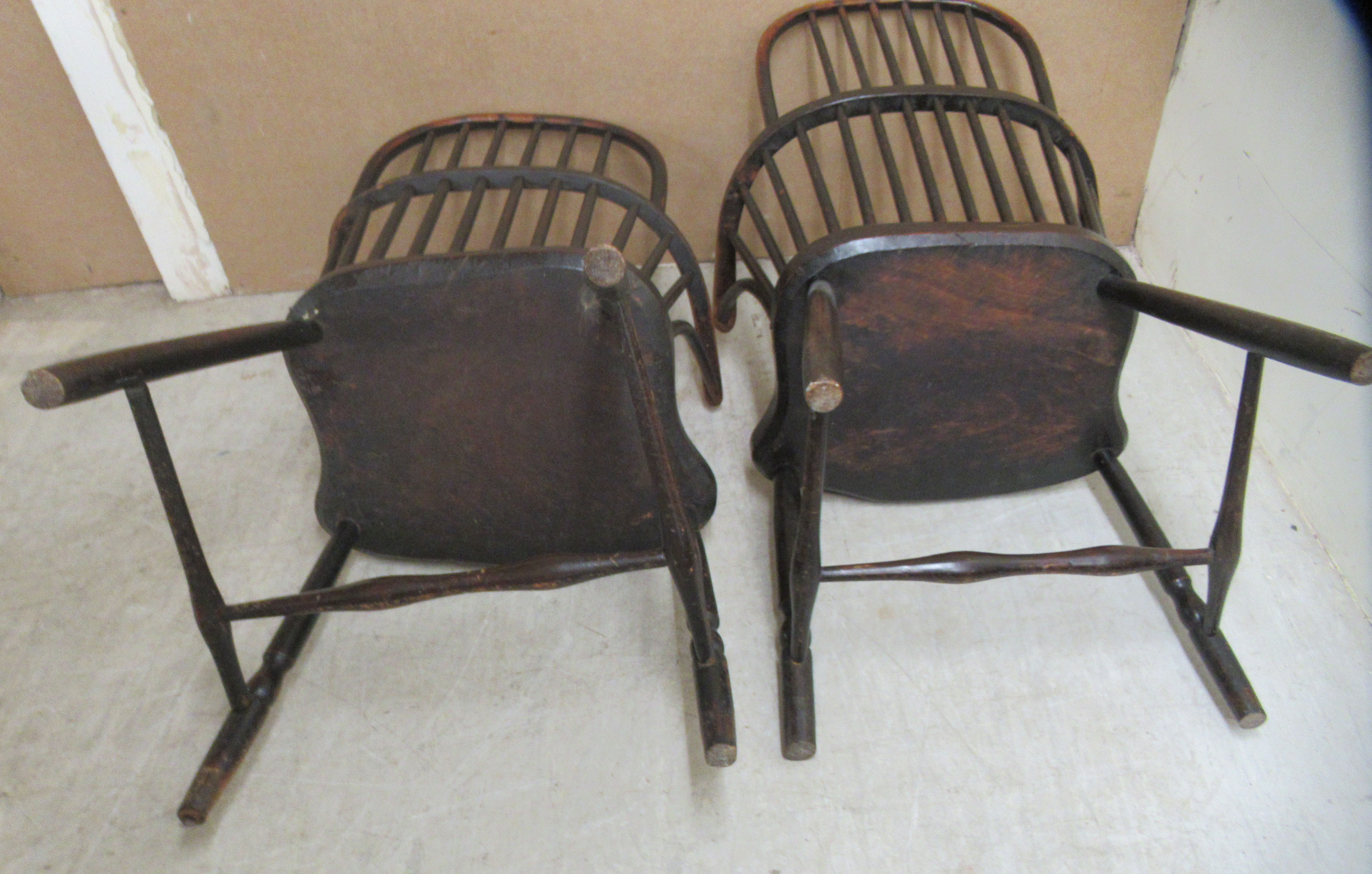 A matched pair of early 19thC beech and elm framed low hoop and spindled back Windsor elbow - Image 6 of 6
