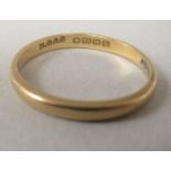 A 22ct gold wedding ring