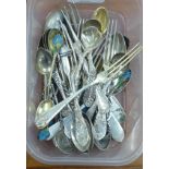 Commemorative and other silver coloured and white metal decorative spoons and forks