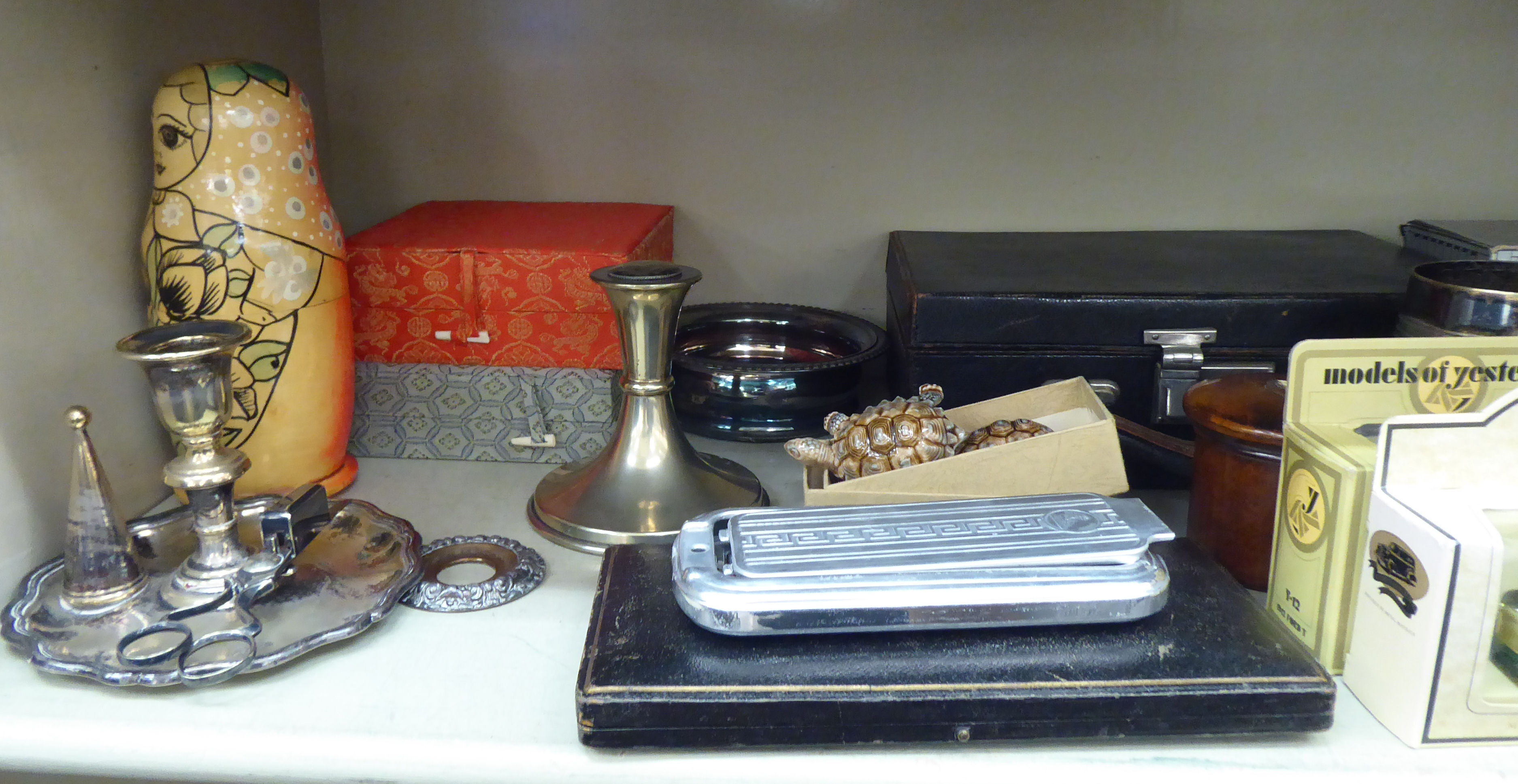 Mixed collectables: to include pewter tankards; two diecast model vehicles; and a vanity box - Image 2 of 3
