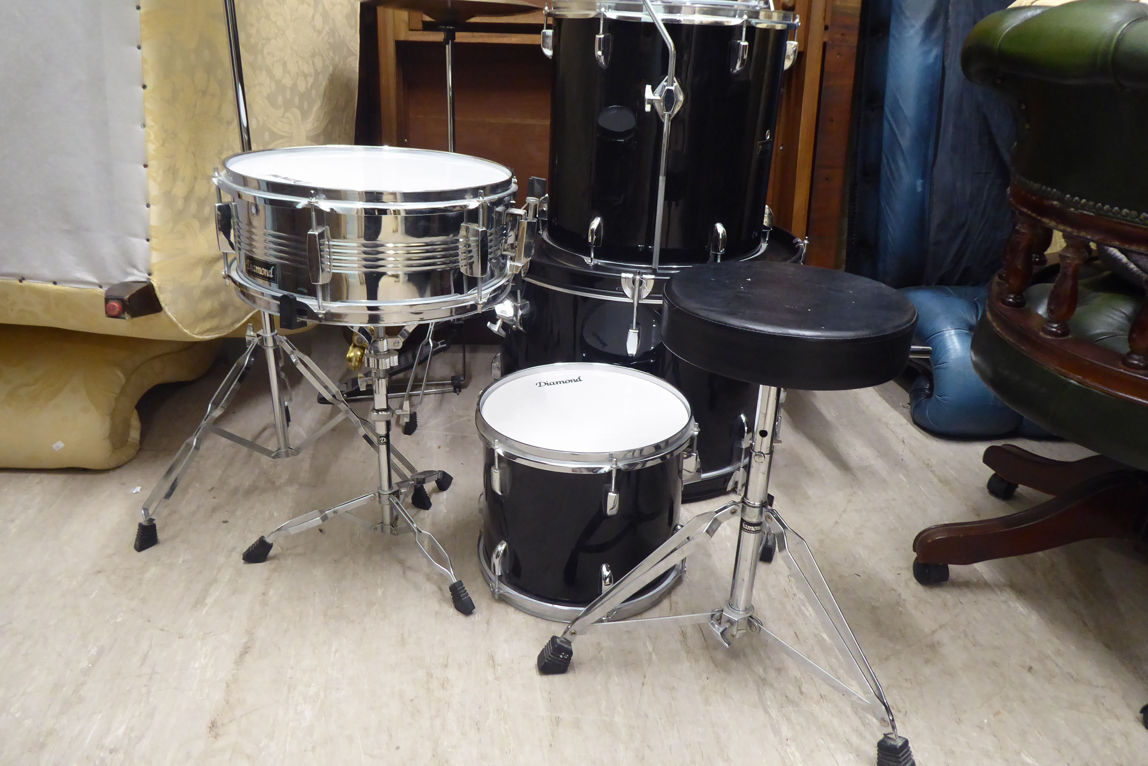 A Diamond seven piece drum set - Image 2 of 6