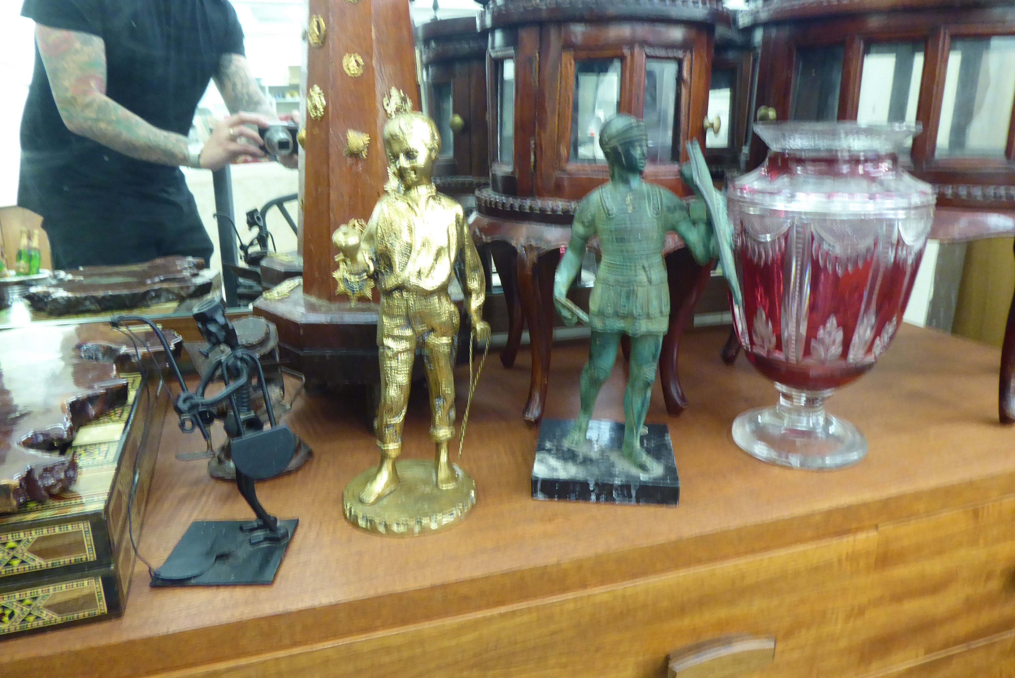 20thC wooden and other collectables: to include a modern Italian replica bronze figure, a soldier - Image 3 of 4