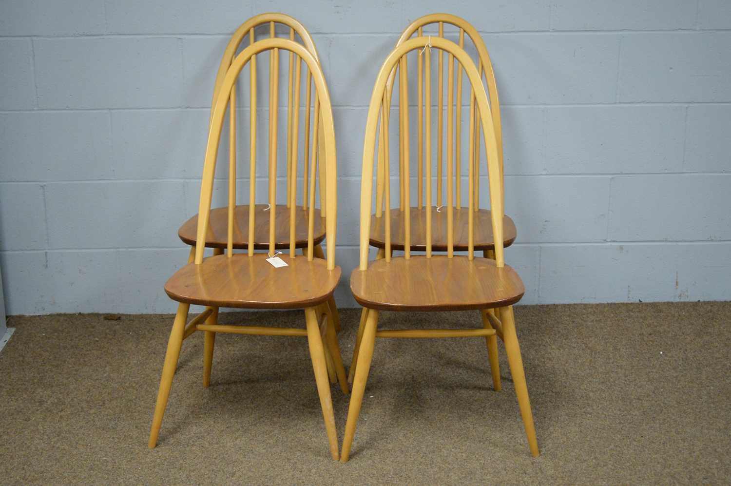 Set of four Ercol quaker chairs; and an Ercol style dining table. - Bild 2 aus 2