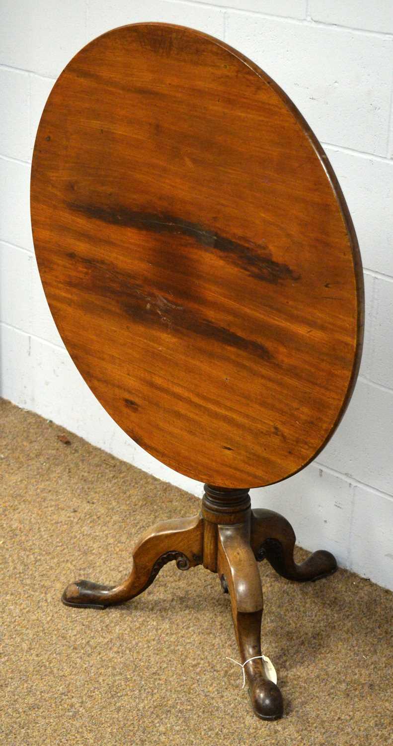 Late 19th C mahogany tilt-top tripod table. - Bild 3 aus 3