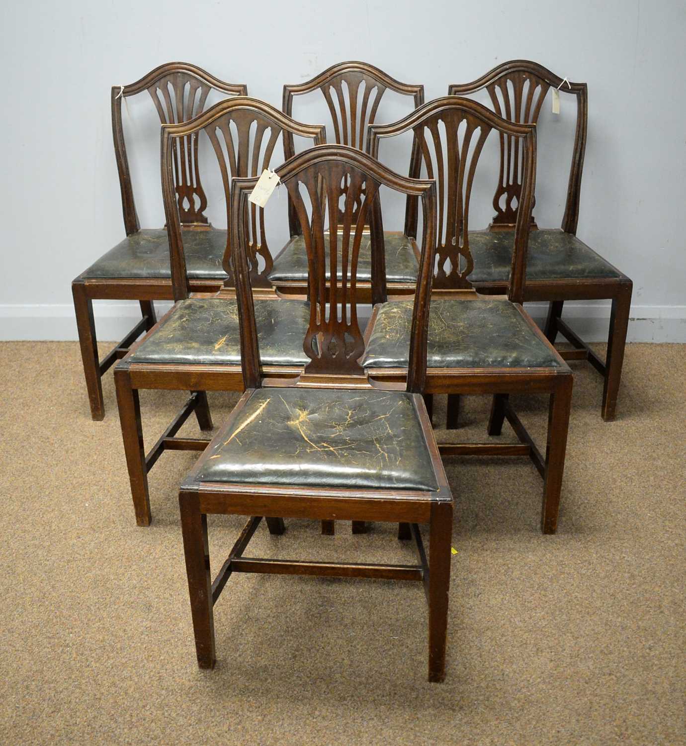 Early 20th C walnut extending dining table, six Georgian style dining chairs - Bild 2 aus 5