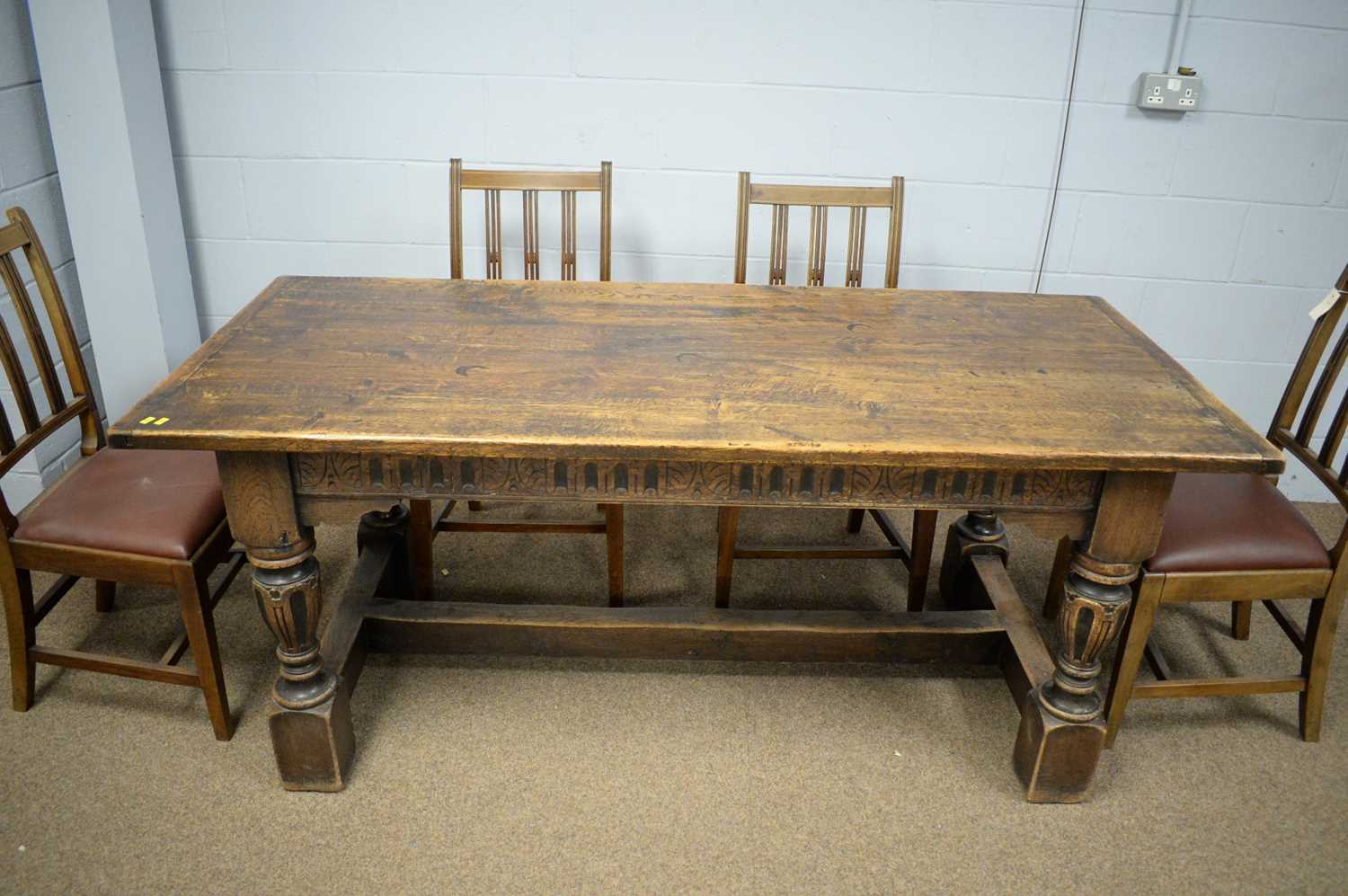 A dining table and six chairs - Bild 3 aus 4