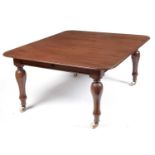 Victorian mahogany extending dining table.