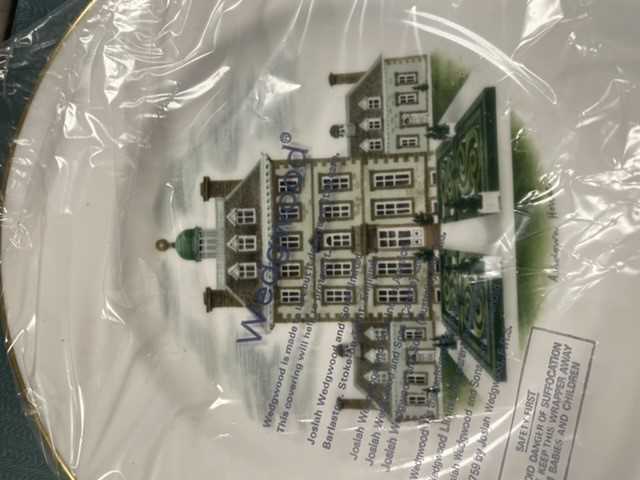 A collection of Wedgwood 'Castles & Country Houses' plates. - Image 10 of 14