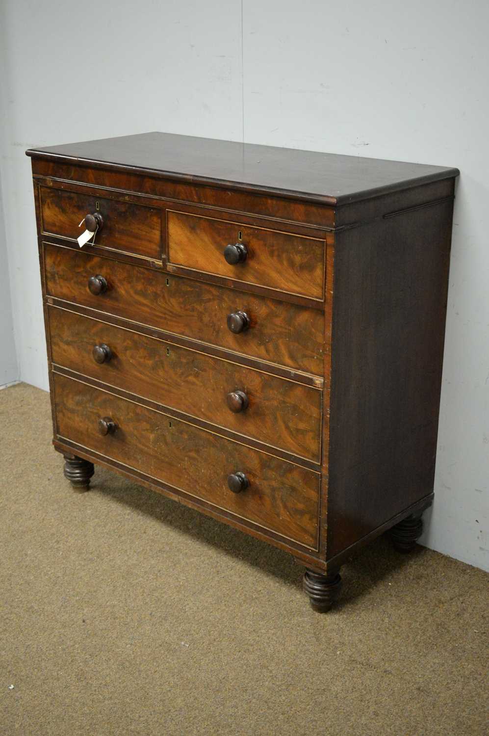 Victorian mahogany chest of drawers and associated cabinet top. - Bild 3 aus 4