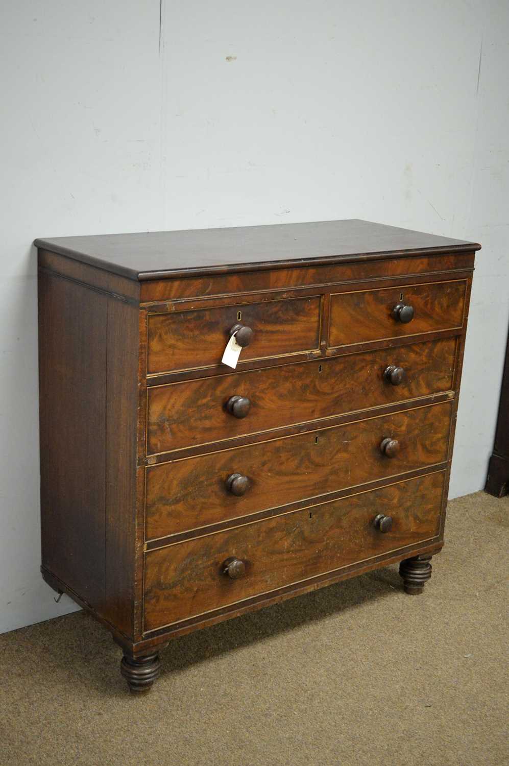 Victorian mahogany chest of drawers and associated cabinet top. - Bild 2 aus 4