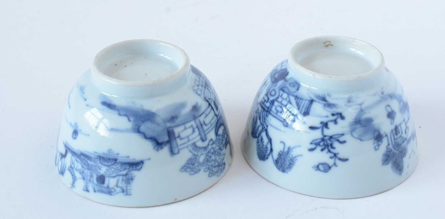 Blue and white tea bowls, etc. - Image 11 of 32