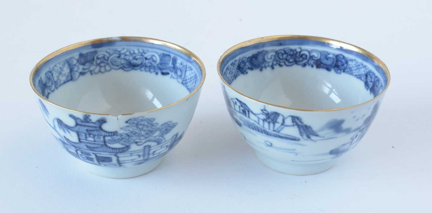 Blue and white tea bowls, etc. - Image 9 of 32