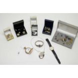 A selection of silver and other jewellery,