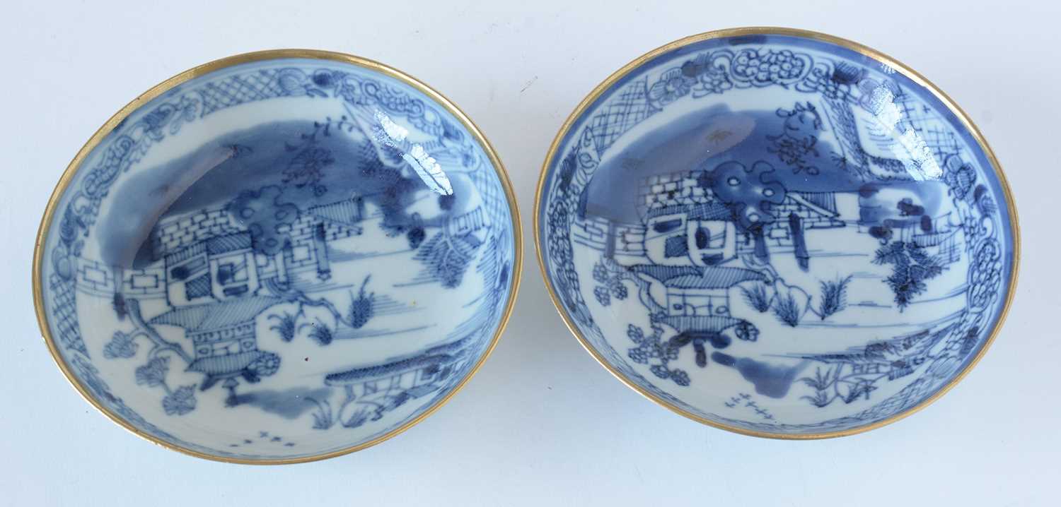 Blue and white tea bowls, etc. - Image 31 of 32