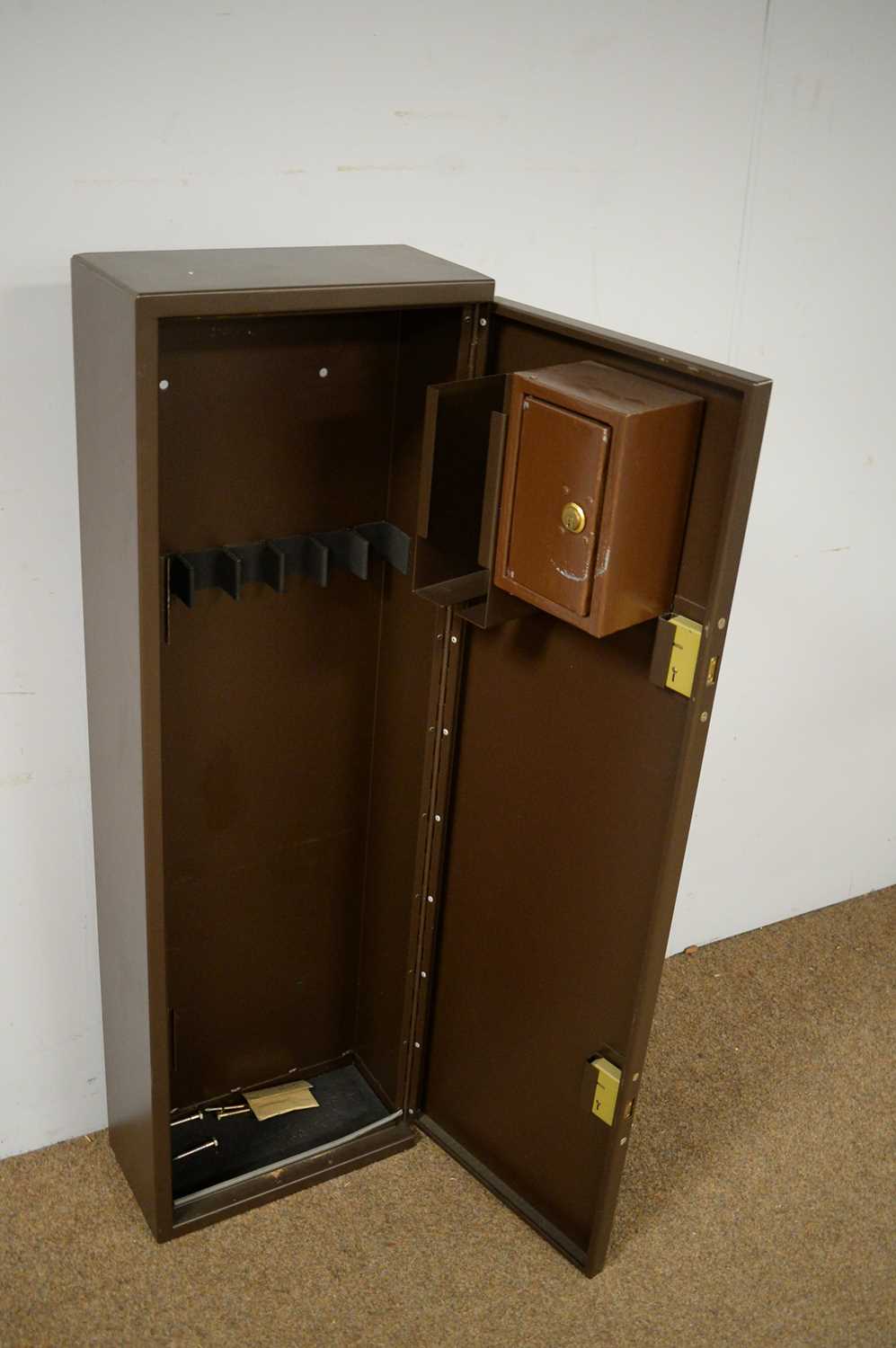 A metal gun cabinet - Image 3 of 3