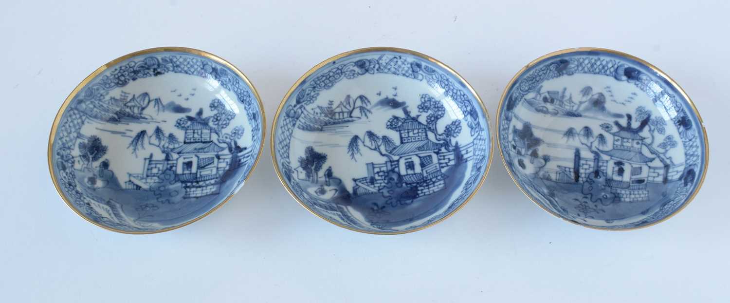 Blue and white tea bowls, etc. - Image 19 of 32