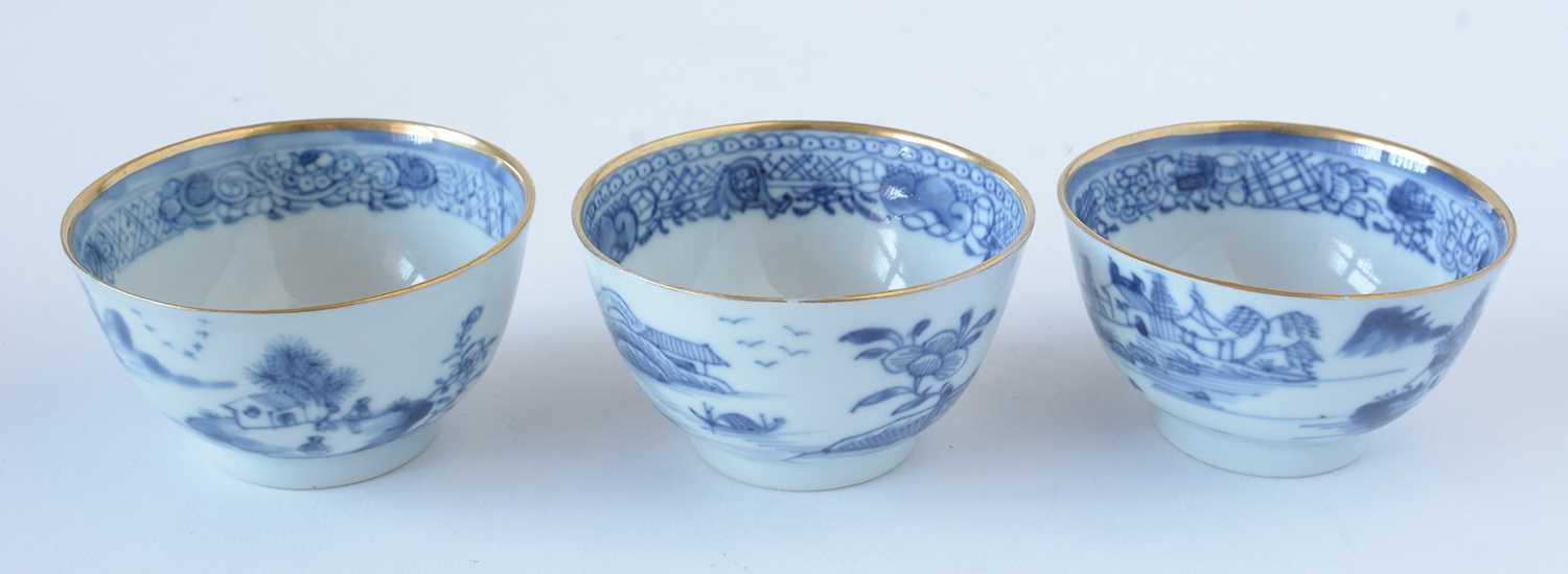 Blue and white tea bowls, etc. - Image 5 of 32