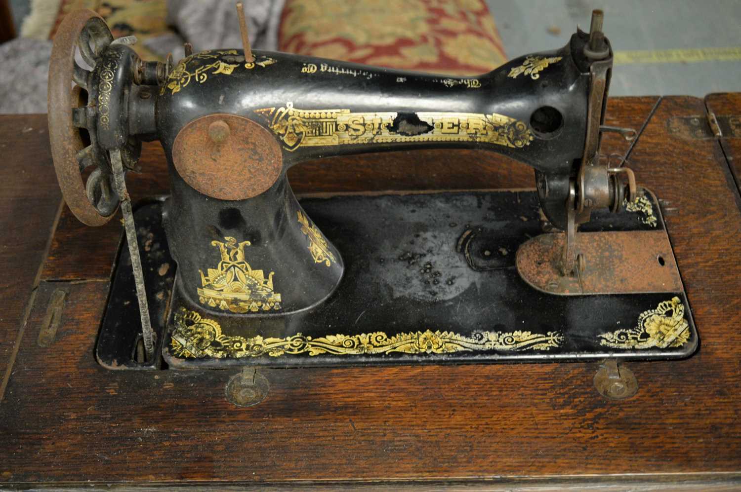 Singer treadle sewing machine. - Bild 3 aus 3