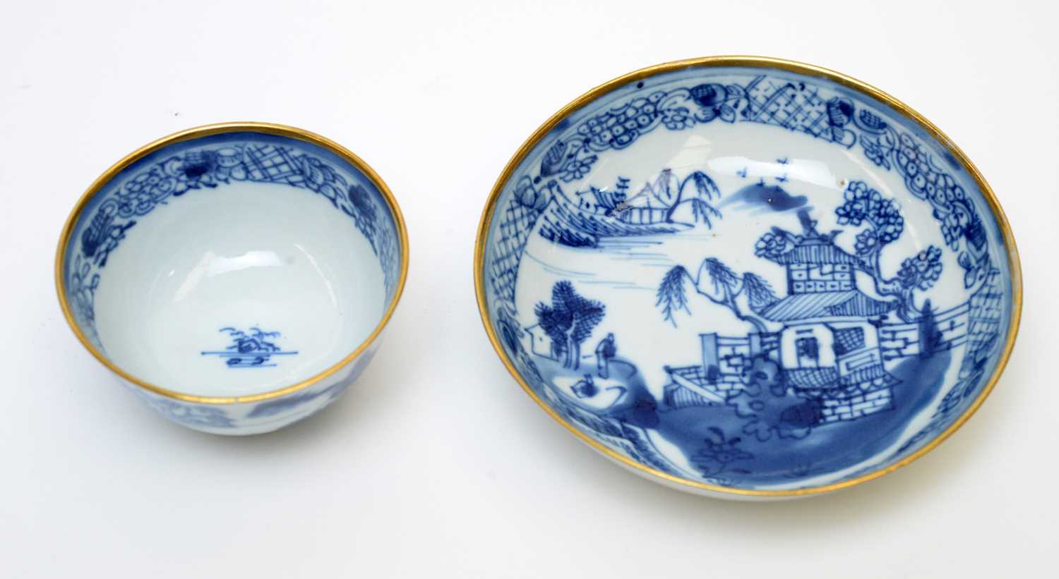 Blue and white tea bowls, etc. - Image 3 of 32