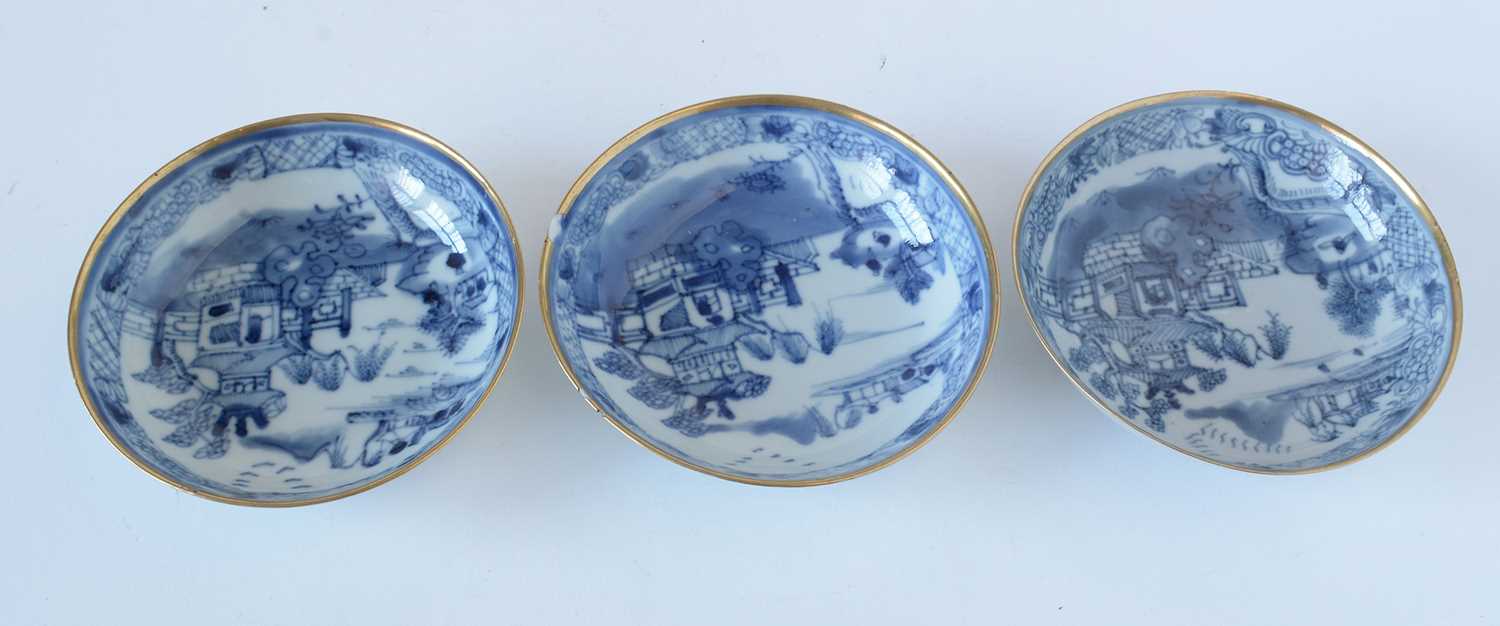 Blue and white tea bowls, etc. - Image 6 of 32