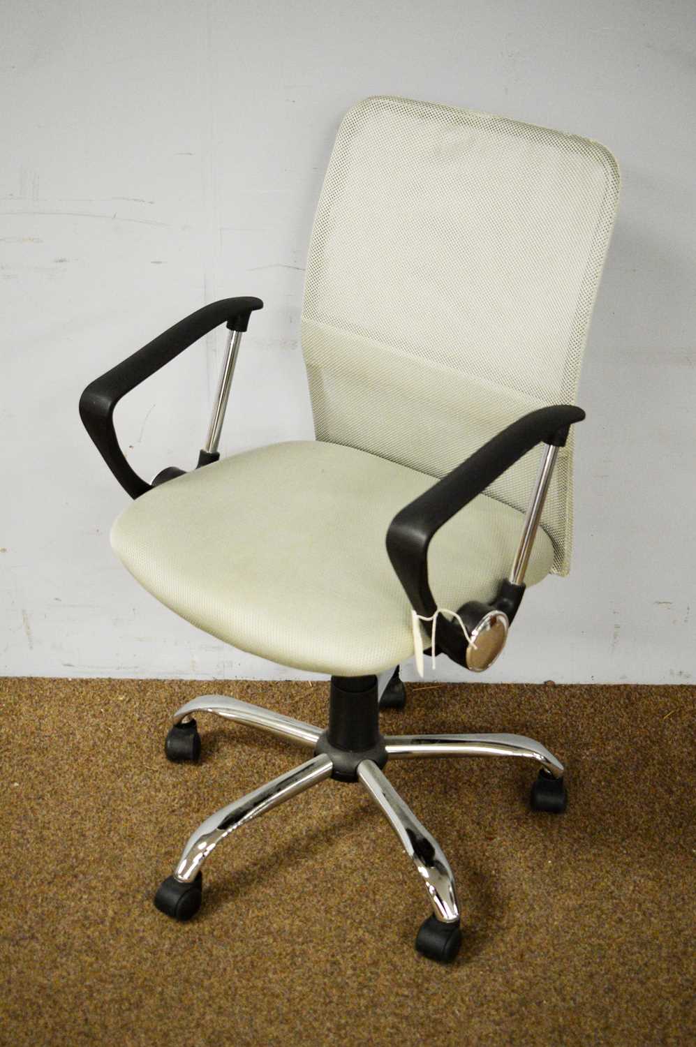 Two desk chairs - Image 4 of 5