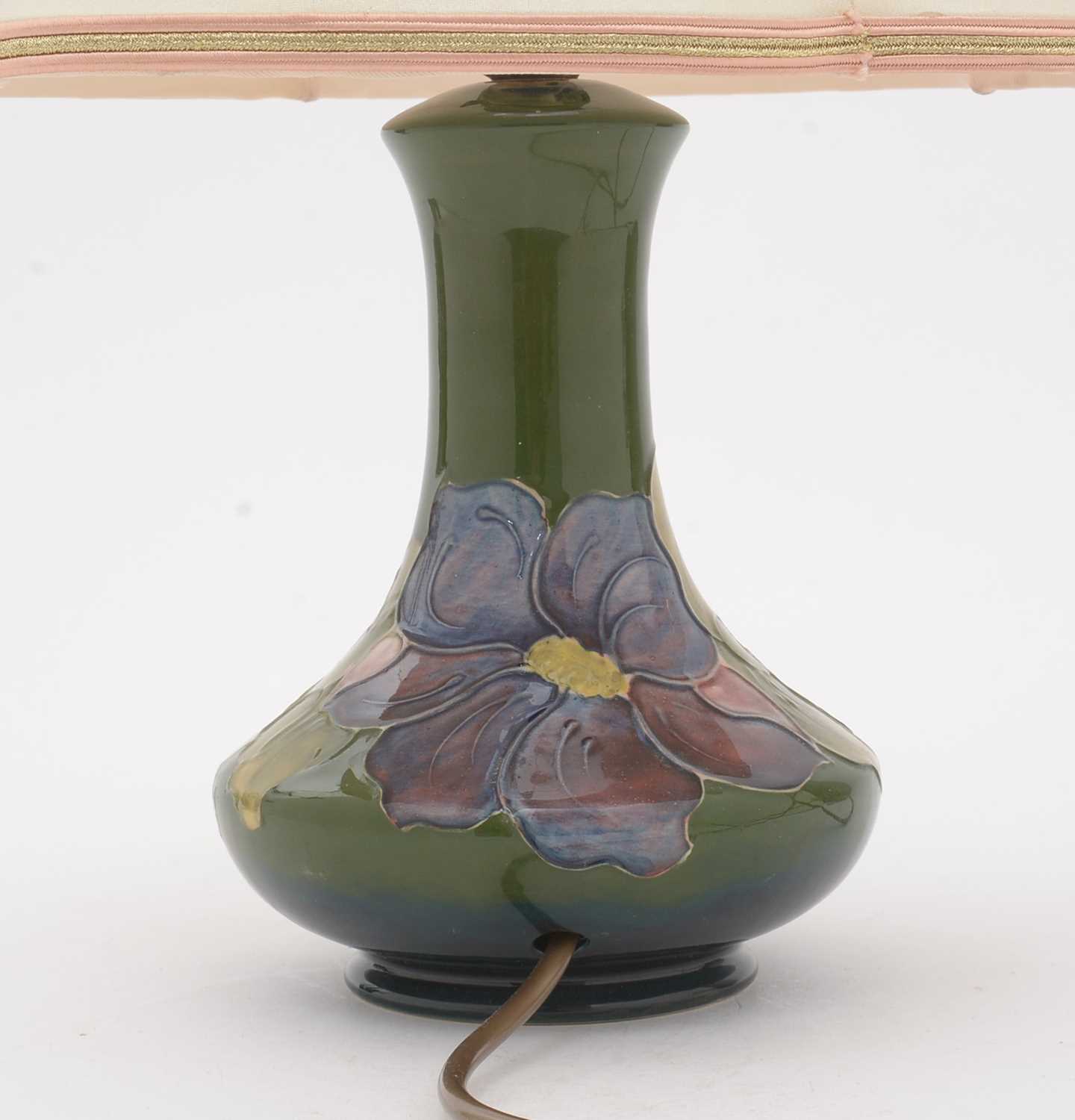 Moorcroft lamp - Image 3 of 4