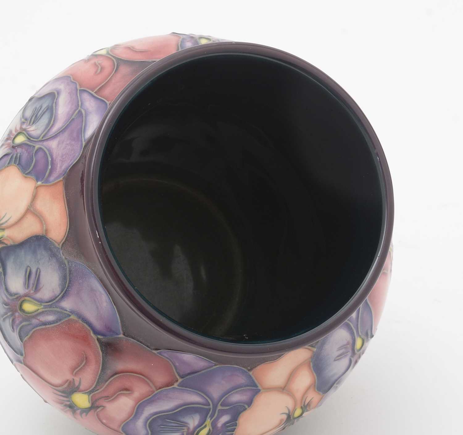Moorcroft Pansies pattern vase - Image 3 of 4