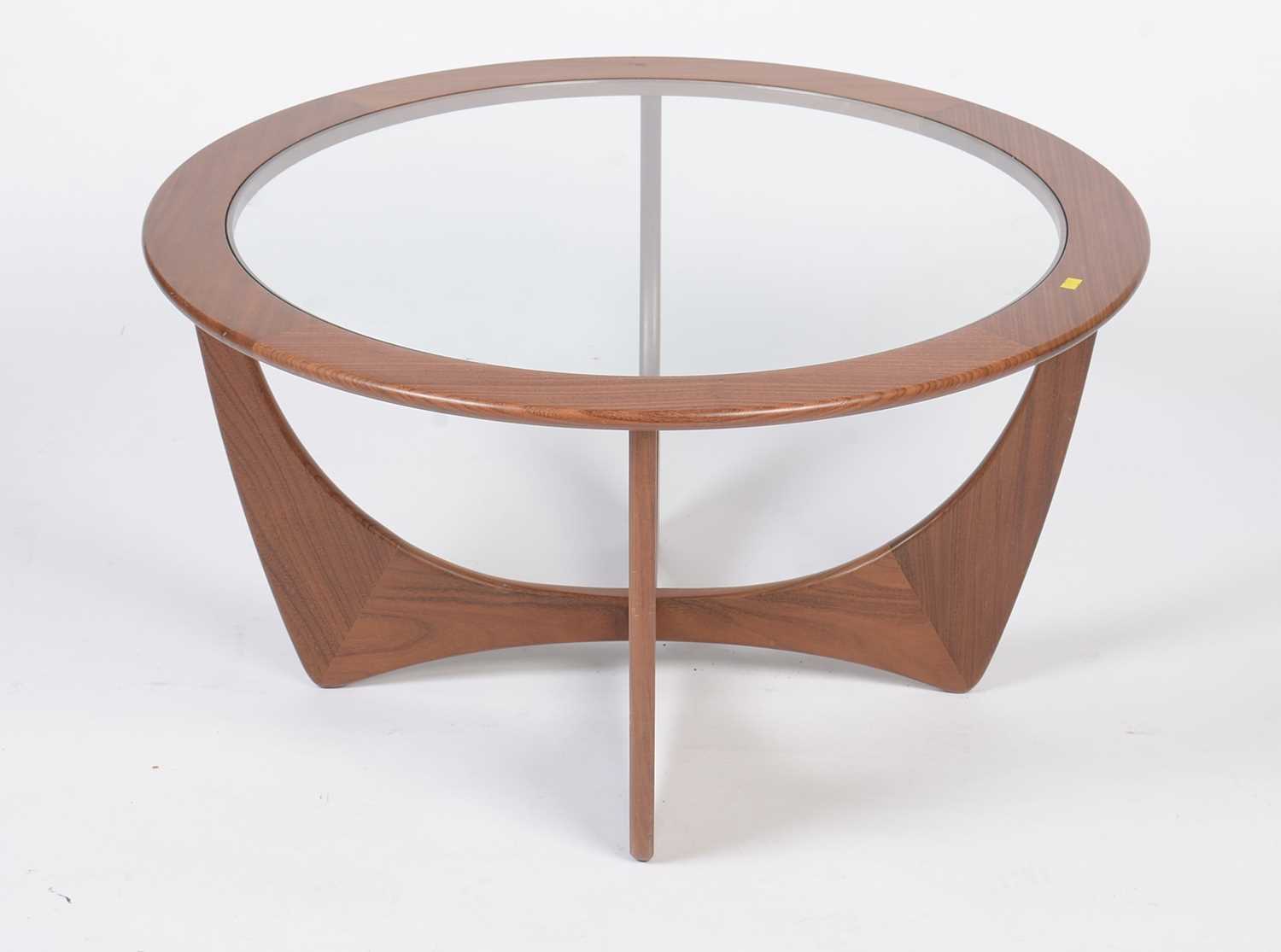 Victor B Wilkins for G Plan: a teak 'Astro' model 8040 coffee table - Bild 3 aus 3