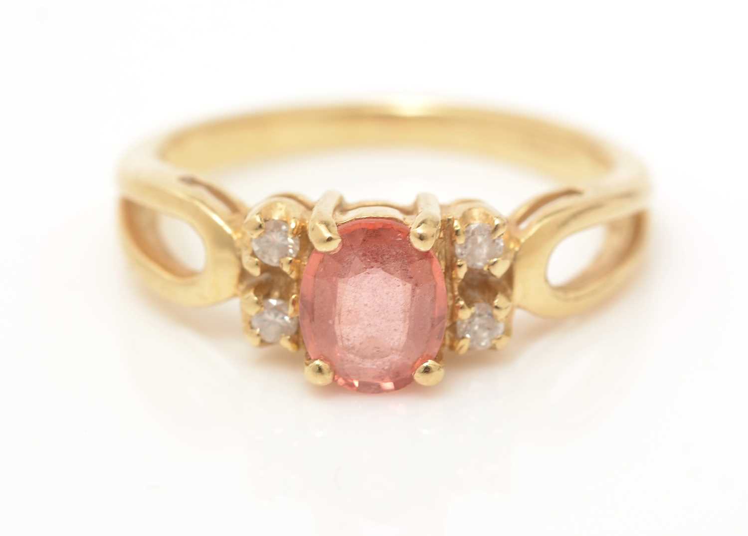 An orange sapphire and diamond ring, - Bild 2 aus 3