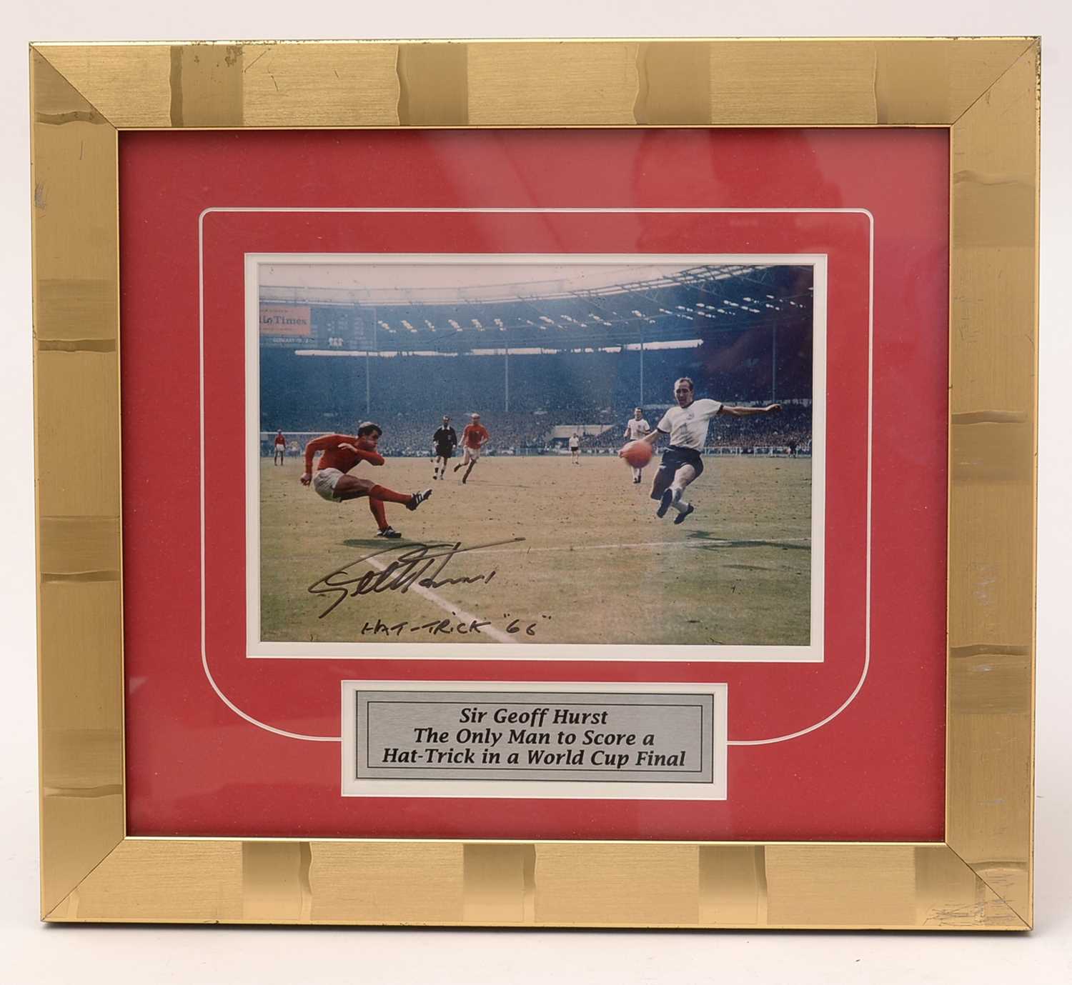 Sir Bobby Charlton autograph and Sir Geoff Hurst World Cup 1966 autograph - Bild 3 aus 3