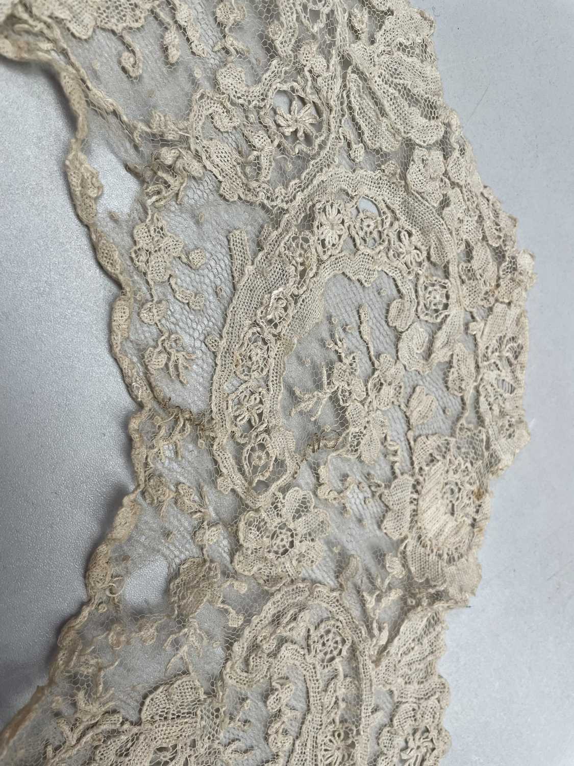 Antique lace collars - Bild 23 aus 24