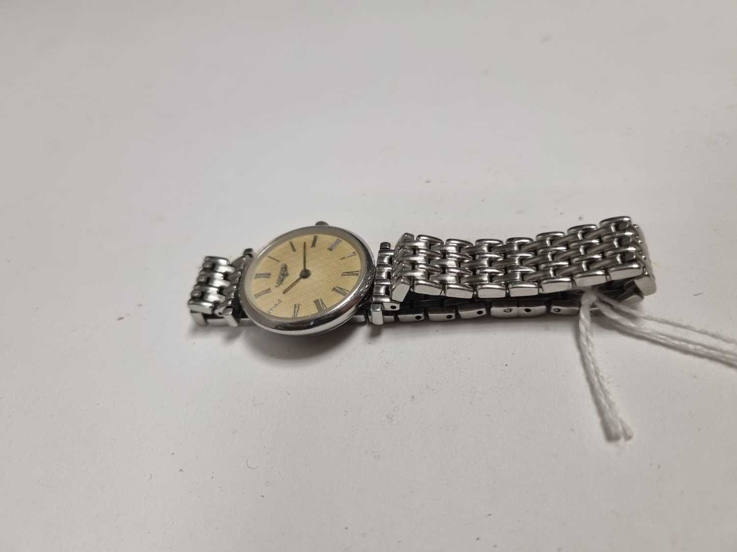 Longines La Grande Classique: a steel-cased lady's wristwatch, - Bild 4 aus 6