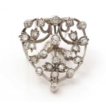 An Edwardian diamond set white-metal fur-clip,